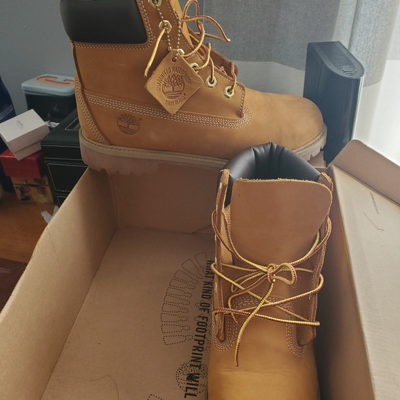 Timberlands - Picture 2 of 2